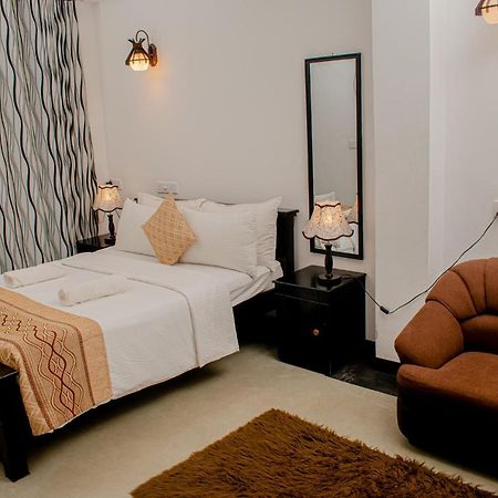 4 Aces Ella Otel Dış mekan fotoğraf